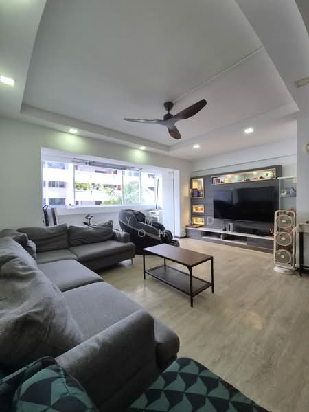 125 Serangoon North Avenue 1, 125 Serangoon North Avenue 1, 3 Bedrooms, 1,593 sqft, HDB Flat For Sale, by Raymond Wong, 500202148 - Living Room - PropertyGuru.com.sg