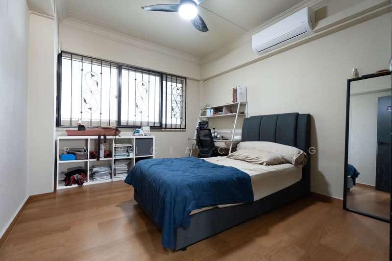 402 Choa Chu Kang Avenue 3, 402 Choa Chu Kang Avenue 3, 3 Bedrooms, 1,119 sqft, HDB Flat For Sale, by Patricia Chiang, 500202153 - Bedroom - PropertyGuru.com.sg