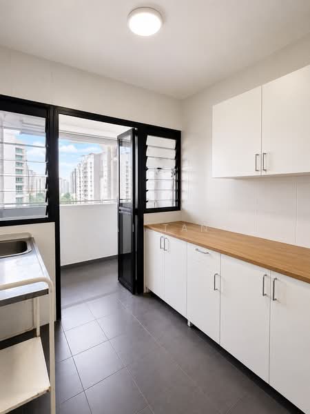 260C Punggol Way, 260C Punggol Way, Hougang / Punggol / Sengkang, 3 Bedrooms, 1,001 sqft, HDB Flat For Rent, by Kai Tan, 500202156 - Kitchen - PropertyGuru.com.sg