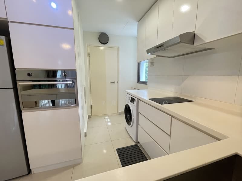Seastrand, 1 Pasir Ris Link, 1 Bedroom, 592 sqft, Condominium For Rent, by Cherrie Ho, 500202175 - Kitchen - PropertyGuru.com.sg