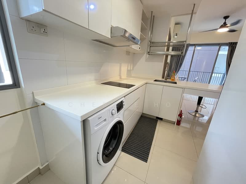 Seastrand, 1 Pasir Ris Link, 1 Bedroom, 592 sqft, Condominium For Rent, by Cherrie Ho, 500202175 - Kitchen - PropertyGuru.com.sg
