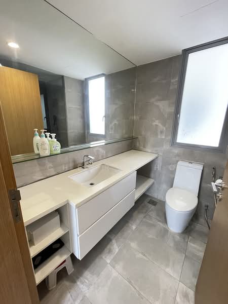 Seastrand, 1 Pasir Ris Link, 1 Bedroom, 592 sqft, Condominium For Rent, by Cherrie Ho, 500202175 - Bathroom - PropertyGuru.com.sg