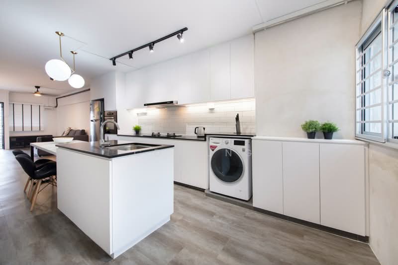 Move in Ready Renovated 2+1 Bedroom 3 Room Flat AMK MRT Teck Ghee MRT, , 3 Bedrooms, 786 sqft, HDB Flat For Sale, by CD Sung, 500202177 - Kitchen - PropertyGuru.com.sg