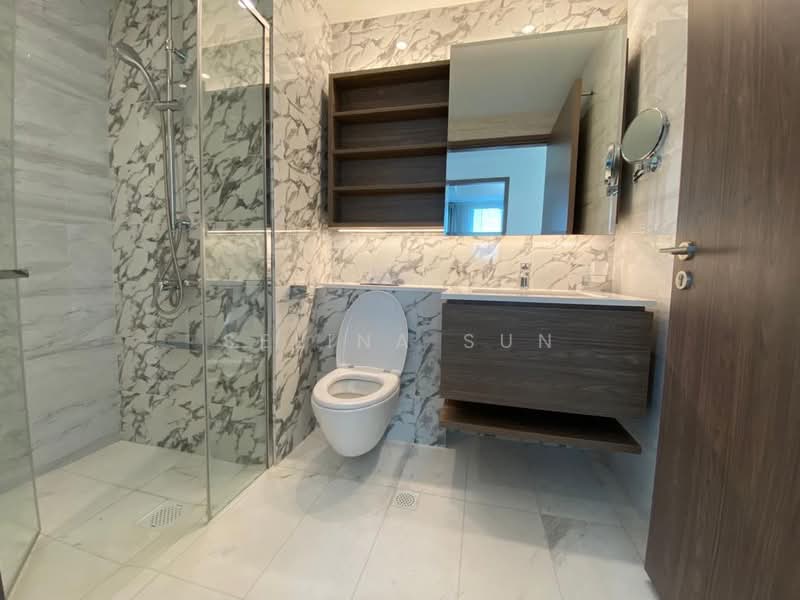 Queens Peak, 1 Dundee Road, 3 Bedrooms, 850 sqft, Condominium For Rent, by Selina Sun, 500202178 - Bathroom - PropertyGuru.com.sg