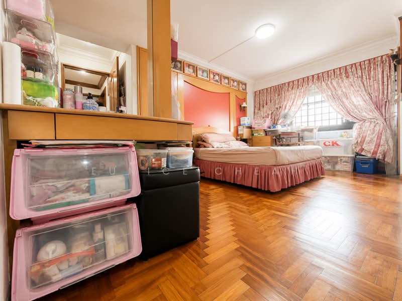 232 Compassvale Walk, 232 Compassvale Walk, 3 Bedrooms, 1,323 sqft, HDB Flat For Sale, by Eunice Cheah, 500202190 - Master Bedroom - Original - PropertyGuru.com.sg