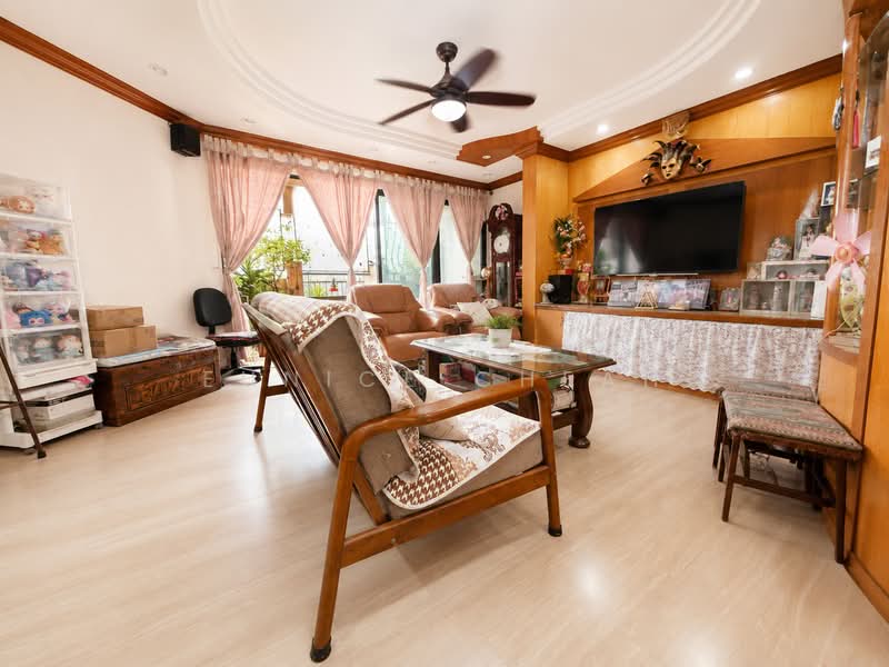 232 Compassvale Walk, 232 Compassvale Walk, 3 Bedrooms, 1,323 sqft, HDB Flat For Sale, by Eunice Cheah, 500202190 - Living Room - Original - PropertyGuru.com.sg
