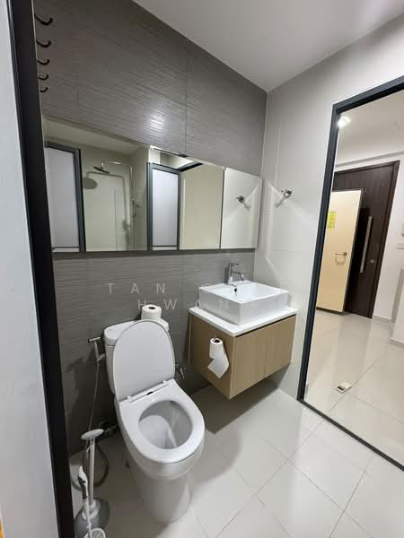 The Octet, 19 Lorong 24 Geylang, 1 Bedroom, 431 sqft, Apartment For Sale, by Tan Chee Hwang, 500202201 - Bathroom - PropertyGuru.com.sg