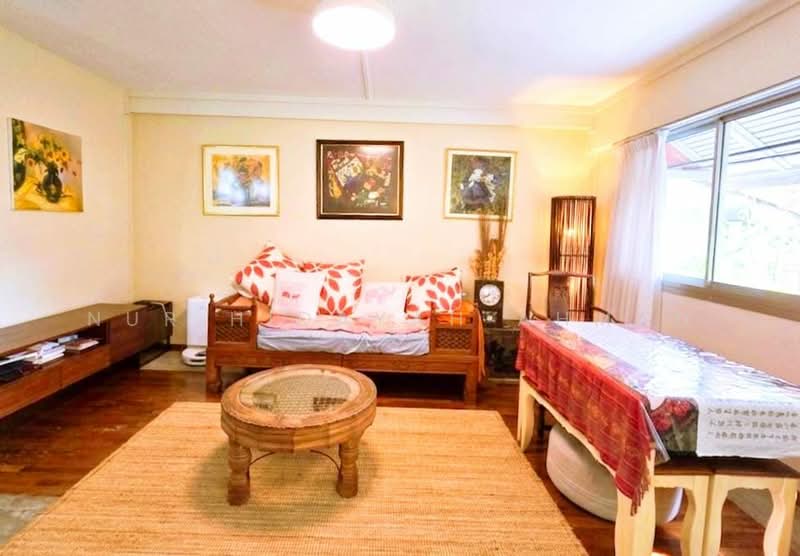 424 Pasir Ris Drive 6, 424 Pasir Ris Drive 6, 5 Bedrooms, 1,582 sqft, HDB Flat For Sale, by Nur Hidayah Ahmad, 500202213 - Living Room w Unblocked Greenery - PropertyGuru.com.sg