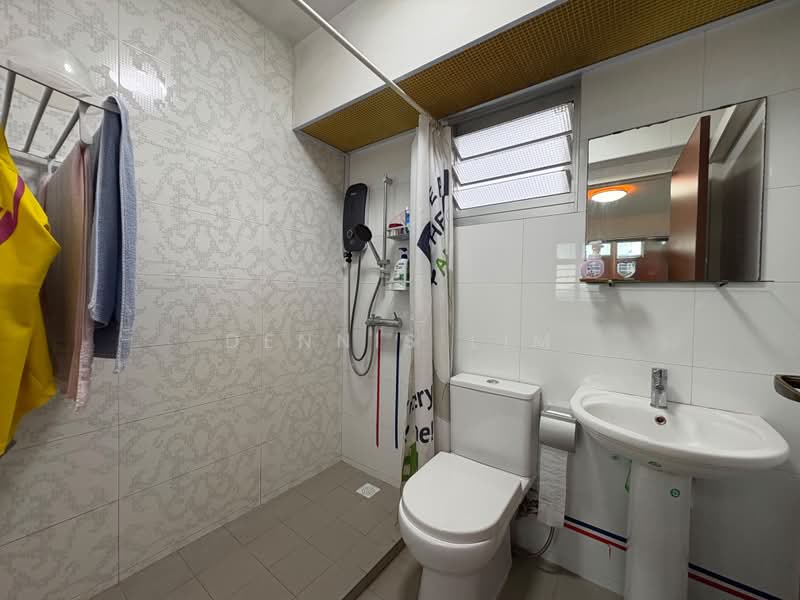 9 Joo Seng Road, 9 Joo Seng Road, 2 Bedrooms, 732 sqft, HDB Flat For Sale, by Dennis Lim, 500202216 - Bathroom - PropertyGuru.com.sg