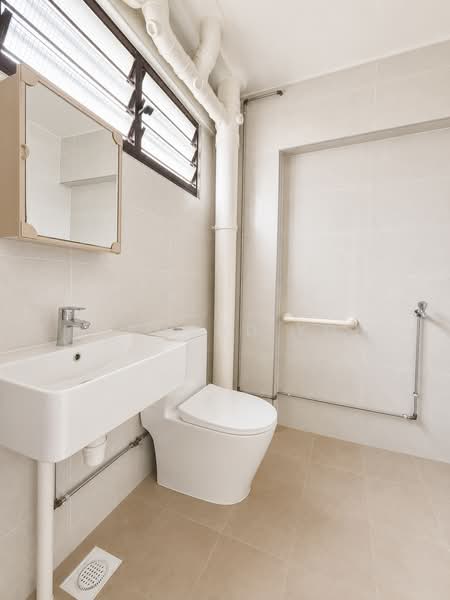 144 Bishan Street 12, 144 Bishan Street 12, 3 Bedrooms, 1,109 sqft, HDB Flat For Sale, by Raymond Koh, 500202219 - Bathroom - PropertyGuru.com.sg