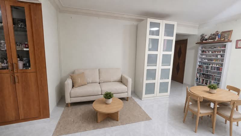 42 Circuit Road, 42 Circuit Road, 4 Bedrooms, 1,345 sqft, HDB Flat For Sale, by Vince Liaw, 500202228 - Living Room - PropertyGuru.com.sg