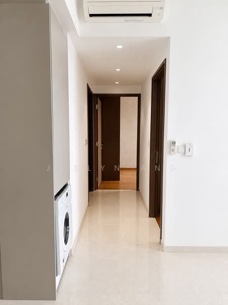 Seaside Residences, 16 Siglap Link, 2 Bedrooms, 678 sqft, Apartment For Rent, by Jaslyn Ang, 500202258 - Corridor - PropertyGuru.com.sg