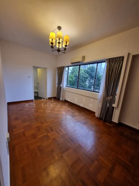 The Cairnhill, 4 Cairnhill Rise, 4 Bedrooms, 2,788 sqft, Condominium For Rent, by Meriell Alexiz Kwek, 500202266 - Living Room - PropertyGuru.com.sg