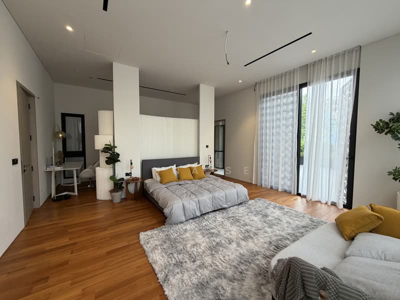Exclusive Hillcrest Semi-Detached ❤️ Architect-Designed Luxury, Hillcrest Road, Newton / Novena, 5 Bedrooms, 6,765 sqft, Semi-Detached House For Sale, by Shauna Seow, 500202267 - Bedroom - PropertyGuru.com.sg