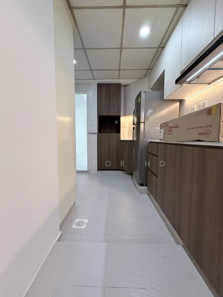 Orchid Park Condominium, 95 Yishun Street 81, 3 Bedrooms, 1,249 sqft, Condominium For Sale, by Victor Ho, 500202273 - Kitchen - PropertyGuru.com.sg