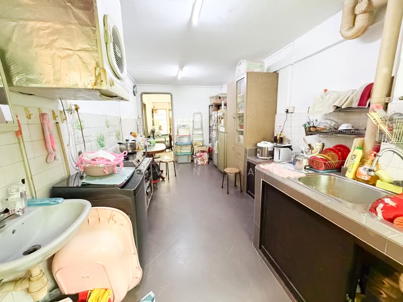 643 Ang Mo Kio Avenue 5, 643 Ang Mo Kio Avenue 5, 2 Bedrooms, 807 sqft, HDB Flat For Sale, by Jovyn Gan, 500202289 - Kitchen - PropertyGuru.com.sg