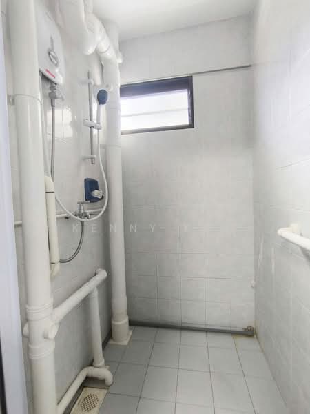 95 Aljunied Crescent, 95 Aljunied Crescent, Room Rental, 100 sqft, HDB Flat For Rent, by Kenny Kan, 500202291 - Bathroom - PropertyGuru.com.sg