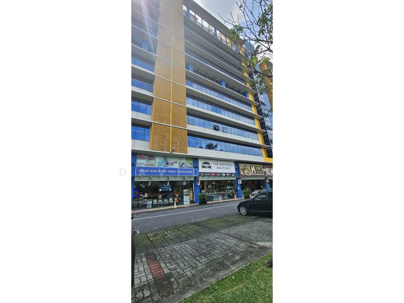 Tradehub 21, 8 Boon Lay Way, 2,045 sqft, Light Industrial (B1) For Rent, by David Poh, 500202293 - Exterior - CommercialGuru.com.sg