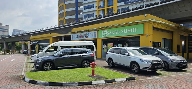Tradehub 21, 8 Boon Lay Way, 2,045 sqft, Light Industrial (B1) For Rent, by David Poh, 500202293 - Exterior - CommercialGuru.com.sg