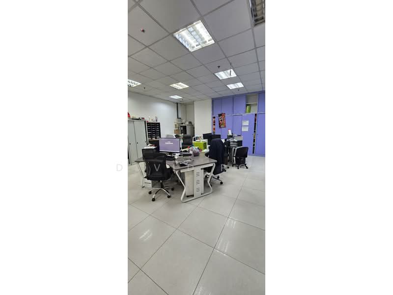 Tradehub 21, 8 Boon Lay Way, 2,045 sqft, Light Industrial (B1) For Rent, by David Poh, 500202293 - Interior - CommercialGuru.com.sg
