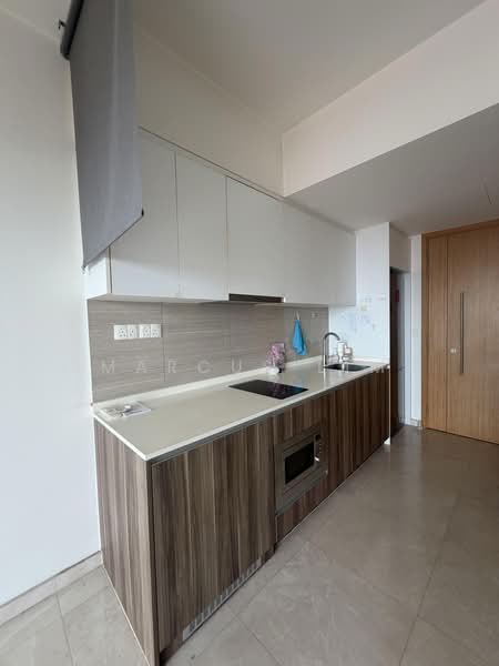 The Glades, 12 Bedok Rise, 2 Bedrooms, 721 sqft, Condominium For Rent, by Marcus Lim, 500202312 - Kitchen - PropertyGuru.com.sg