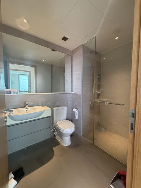 The Glades, 12 Bedok Rise, 2 Bedrooms, 721 sqft, Condominium For Rent, by Marcus Lim, 500202312 - Bathroom - PropertyGuru.com.sg