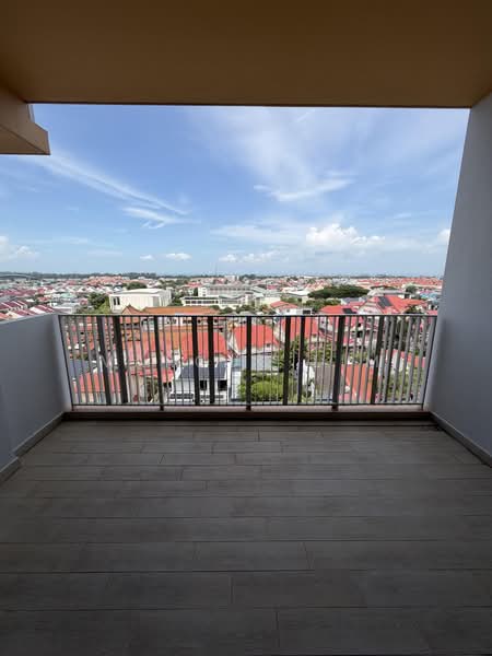 The Glades, 12 Bedok Rise, 2 Bedrooms, 721 sqft, Condominium For Rent, by Marcus Lim, 500202312 - Balcony - PropertyGuru.com.sg