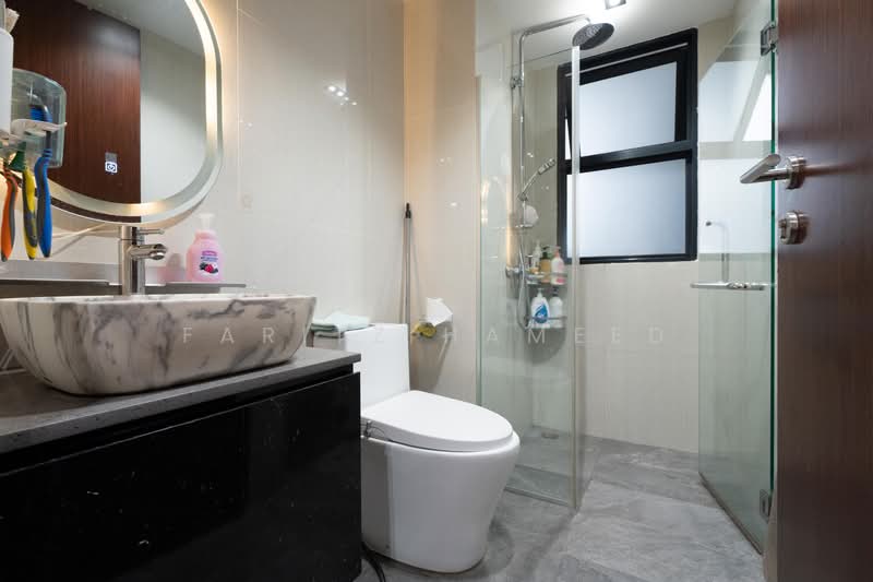 Riverparc Residence, 102 Punggol Drive, 3 Bedrooms, 1,356 sqft, Executive Condominium For Sale, by Faritz Hameed, 500202318 - Bathroom - PropertyGuru.com.sg