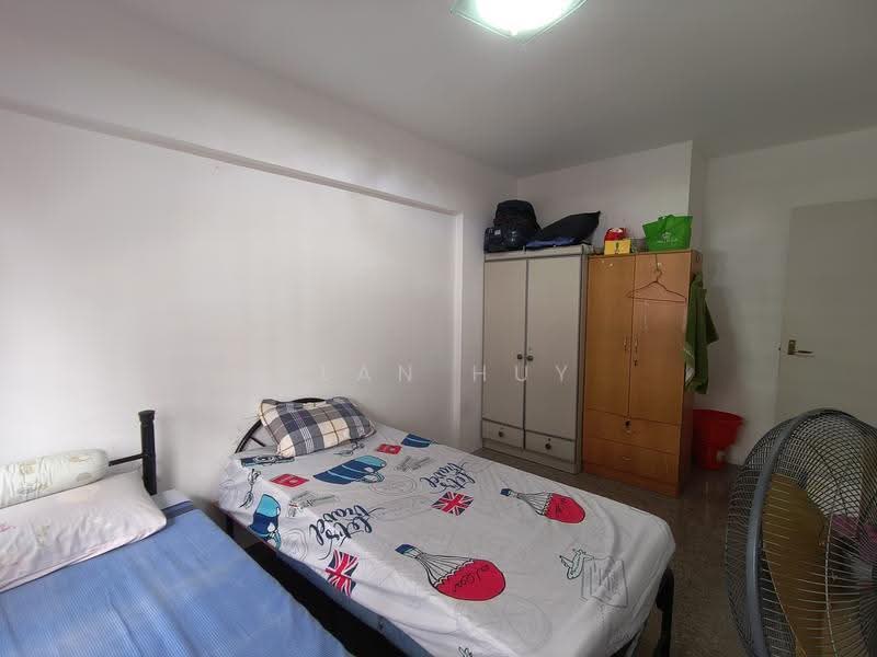 316A Ang Mo Kio Street 31, 316A Ang Mo Kio Street 31, Ang Mo Kio / Bishan / Thomson, Room Rental, 200 sqft, HDB Flat For Rent, by Alan Huy, 500202322 - Bedroom - PropertyGuru.com.sg