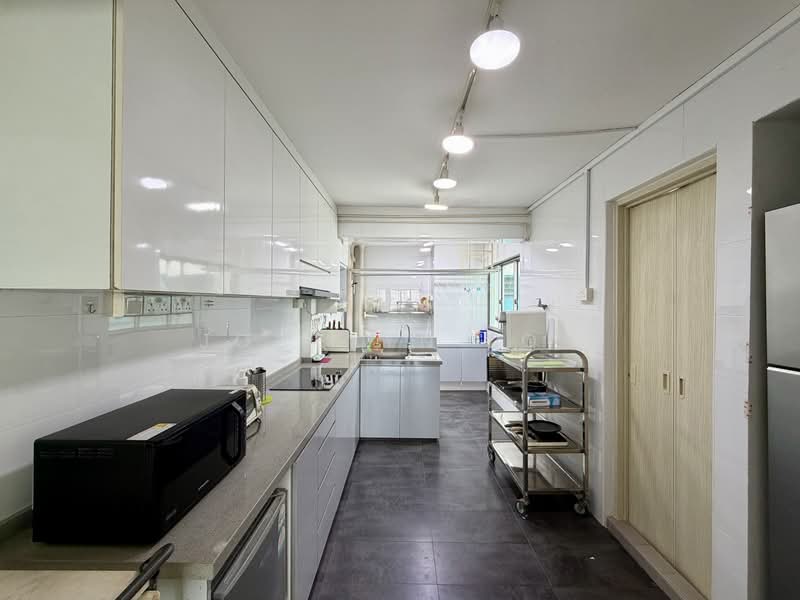 552 Ang Mo Kio Avenue 10, 552 Ang Mo Kio Avenue 10, 3 Bedrooms, 1,281 sqft, HDB Flat For Rent, by Jocelyn Loh, 500202330 - Kitchen - PropertyGuru.com.sg