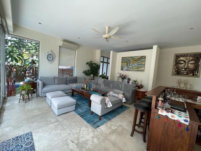Rare 2 Storey Detached! @ Opera Estate, Fidelio Street, Opera Estate, Fidelio Street, East Coast / Marine Parade, 6 Bedrooms, 6,212 sqft, Detached House For Sale, by Audrey Wong, 500202331 - Living Room - PropertyGuru.com.sg