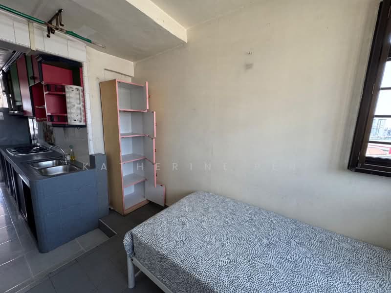 51 Lorong 6 Toa Payoh, 51 Lorong 6 Toa Payoh, 2 Bedrooms, 678 sqft, HDB Flat For Rent, by Katherine Peh, 500202335 - Kitchen - PropertyGuru.com.sg