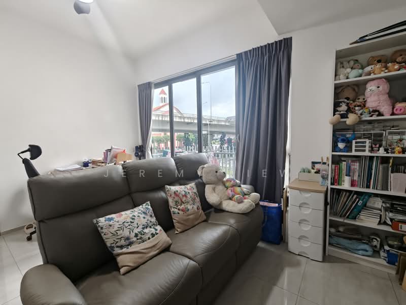 Forest Woods, , 1 Bedroom, 506 sqft, Condominium For Sale, by Jeremy Liew, 500202340 - Living Room - PropertyGuru.com.sg