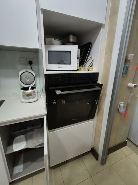 The Tessarina, 20 Wilby Road, Room Rental, 100 sqft, Condominium For Rent, by Alan Huy, 500202343 - Kitchen - PropertyGuru.com.sg