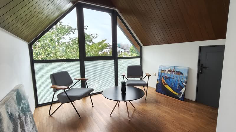 Semi-Detached at D10 Jalan Haji Alias, Jalan Haji Alias/Coronation Rd/Sixth Ave/Namly Dr, 5 Bedrooms, 3,003 sqft, Semi-Detached House For Rent, by Hart Lai, 500202344 - Living Room - PropertyGuru.com.sg