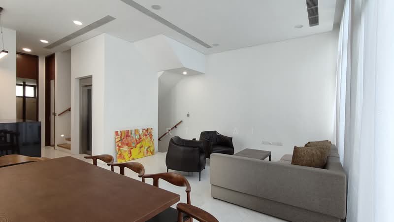 Semi-Detached at D10 Jalan Haji Alias, Jalan Haji Alias/Coronation Rd/Sixth Ave/Namly Dr, 5 Bedrooms, 3,003 sqft, Semi-Detached House For Rent, by Hart Lai, 500202344 - Living Room - PropertyGuru.com.sg