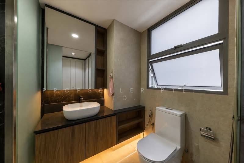 The Lanai, 140 Hillview Avenue, 2 Bedrooms, 958 sqft, Condominium For Sale, by ADNIX LIU, 500202349 - Bathroom - PropertyGuru.com.sg