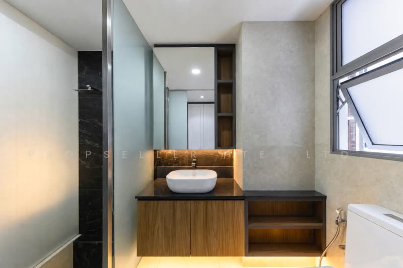 The Lanai, 140 Hillview Avenue, 2 Bedrooms, 958 sqft, Condominium For Sale, by ADNIX LIU, 500202349 - Bathroom - PropertyGuru.com.sg