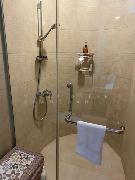 Ocean Park, 520 East Coast Road, 3 Bedrooms, 2,110 sqft, Condominium For Sale, by Vinay Gulab Khanchandani ( Vincent ), 500202355 - Bathroom - PropertyGuru.com.sg