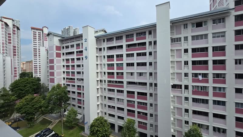 250 Bishan Street 22, 250 Bishan Street 22, 3 Bedrooms, 1,227 sqft, HDB Flat For Sale, by Florence Lim, 500202363 - Exterior - PropertyGuru.com.sg