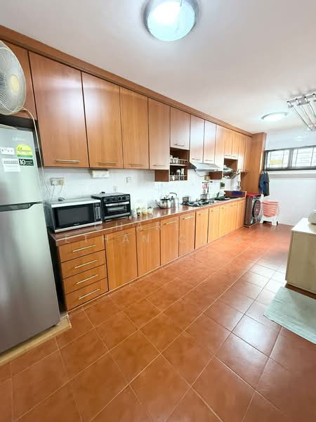 295A Compassvale Crescent, 295A Compassvale Crescent, 3 Bedrooms, 1,184 sqft, HDB Flat For Sale, by Charlie Ethan Chia, 500202365 - Kitchen - PropertyGuru.com.sg