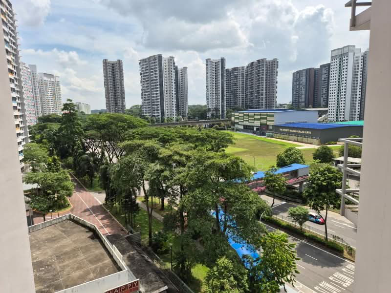 430D Fernvale Link, 430D Fernvale Link, 3 Bedrooms, 990 sqft, HDB Flat For Sale, by James Yeo, 500202385 - Exterior - PropertyGuru.com.sg