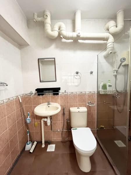 700A Ang Mo Kio Avenue 6, 700A Ang Mo Kio Avenue 6, 3 Bedrooms, 1,184 sqft, HDB Flat For Rent, by Calvin Ng, 500202386 - Bathroom - PropertyGuru.com.sg