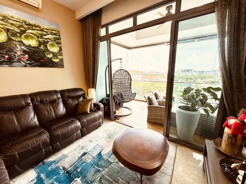 Cheap 999years @Leasehold Price Below $2000PSF, , 3 Bedrooms, 1,259 sqft, Condominium For Sale, by Jonathan Tan Say Keong, 500202390 - Living Room - PropertyGuru.com.sg