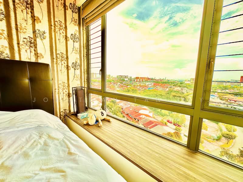 Cheap 999years @Leasehold Price Below $2000PSF, , 3 Bedrooms, 1,259 sqft, Condominium For Sale, by Jonathan Tan Say Keong, 500202390 - Bedroom - PropertyGuru.com.sg