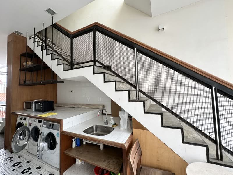 Double storey shophouse unit in Joochiat, , Studio, 700 sqft, Conservation House For Rent, by Yu Jie, 500202394 - Interior - PropertyGuru.com.sg