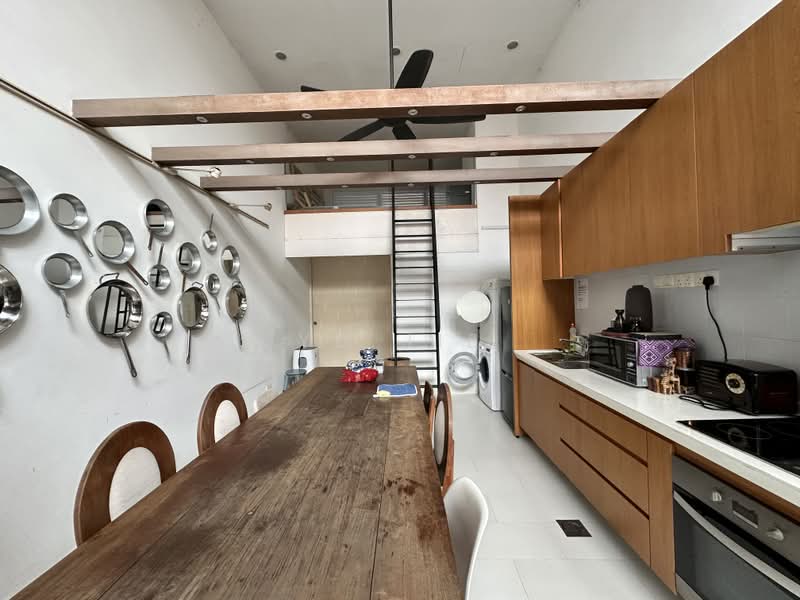 Double storey shophouse unit in Joochiat, , Studio, 700 sqft, Conservation House For Rent, by Yu Jie, 500202394 - Kitchen - PropertyGuru.com.sg