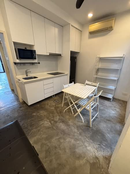 Double storey shophouse unit in Joochiat, , Studio, 700 sqft, Conservation House For Rent, by Yu Jie, 500202394 - Kitchen - PropertyGuru.com.sg