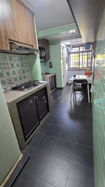 32 Jalan Bahagia, 32 Jalan Bahagia, 2 Bedrooms, 603 sqft, HDB Flat For Sale, by Mathi Alagan, 500202395 - Kitchen - PropertyGuru.com.sg