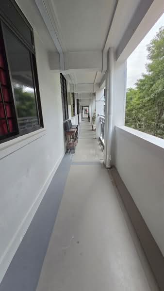 32 Jalan Bahagia, 32 Jalan Bahagia, 2 Bedrooms, 603 sqft, HDB Flat For Sale, by Mathi Alagan, 500202395 - Corridor - PropertyGuru.com.sg